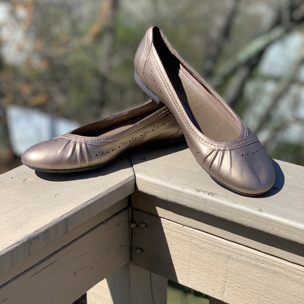 NEW! Earth Gold Ballet Flats